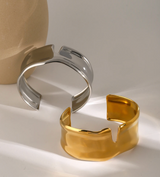 Armreif breit Gold mit Cut