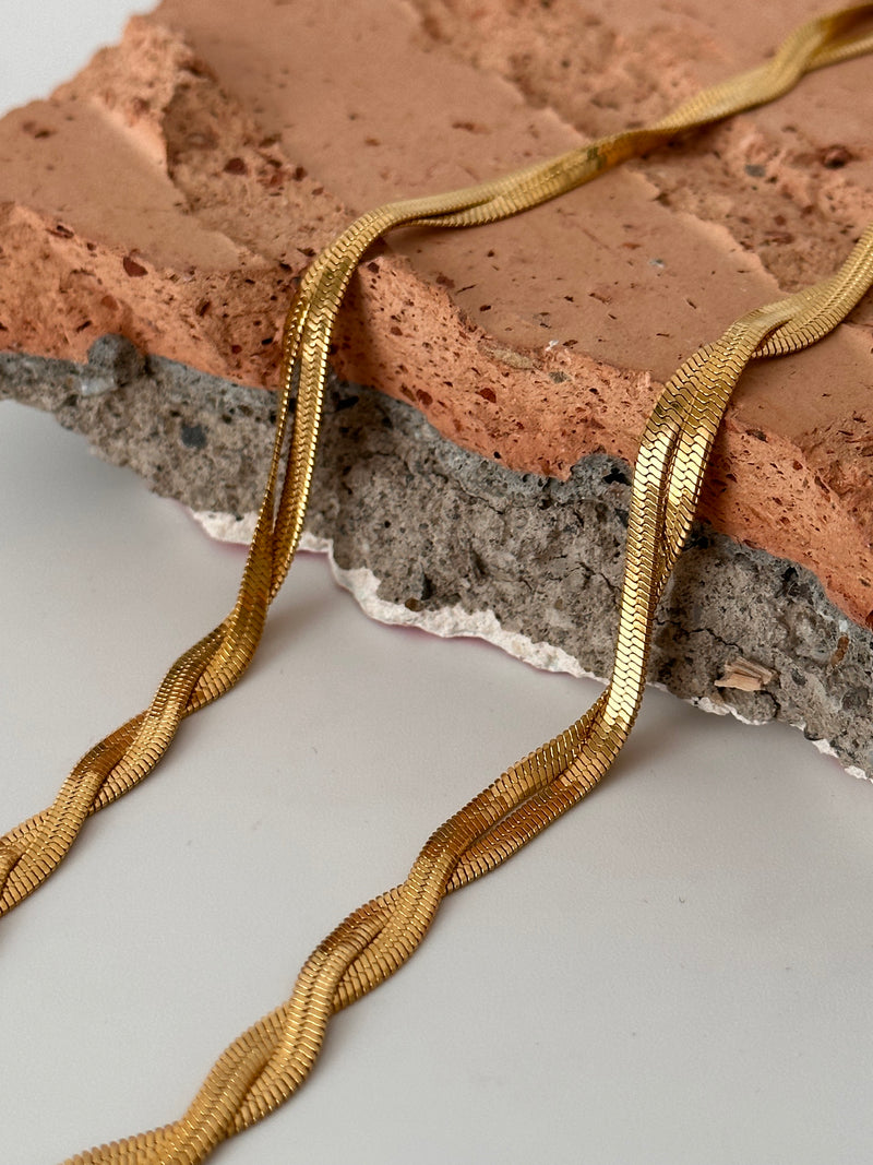 Snake Chain Twist Necklace