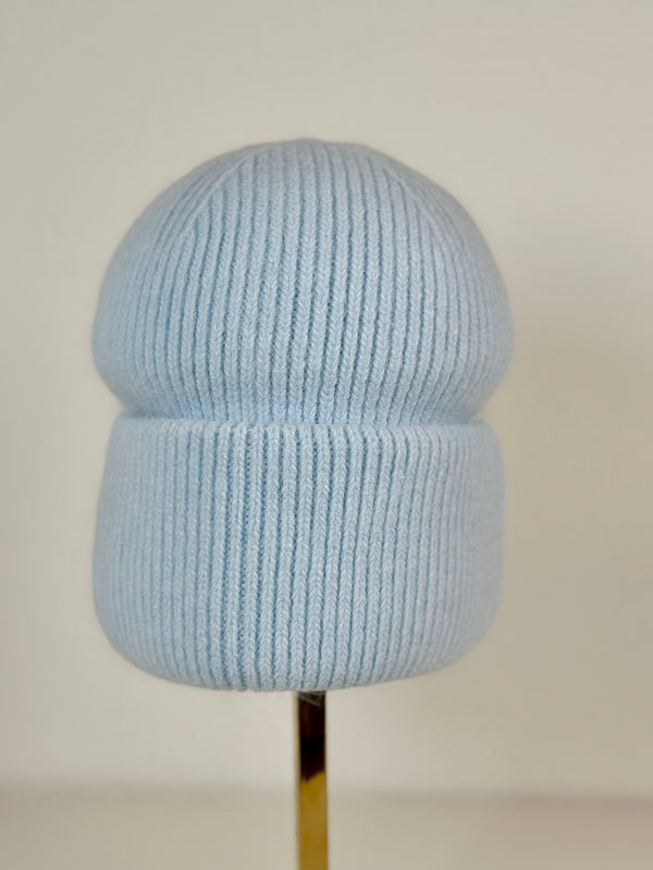 Beanie hat with angora wool beige
