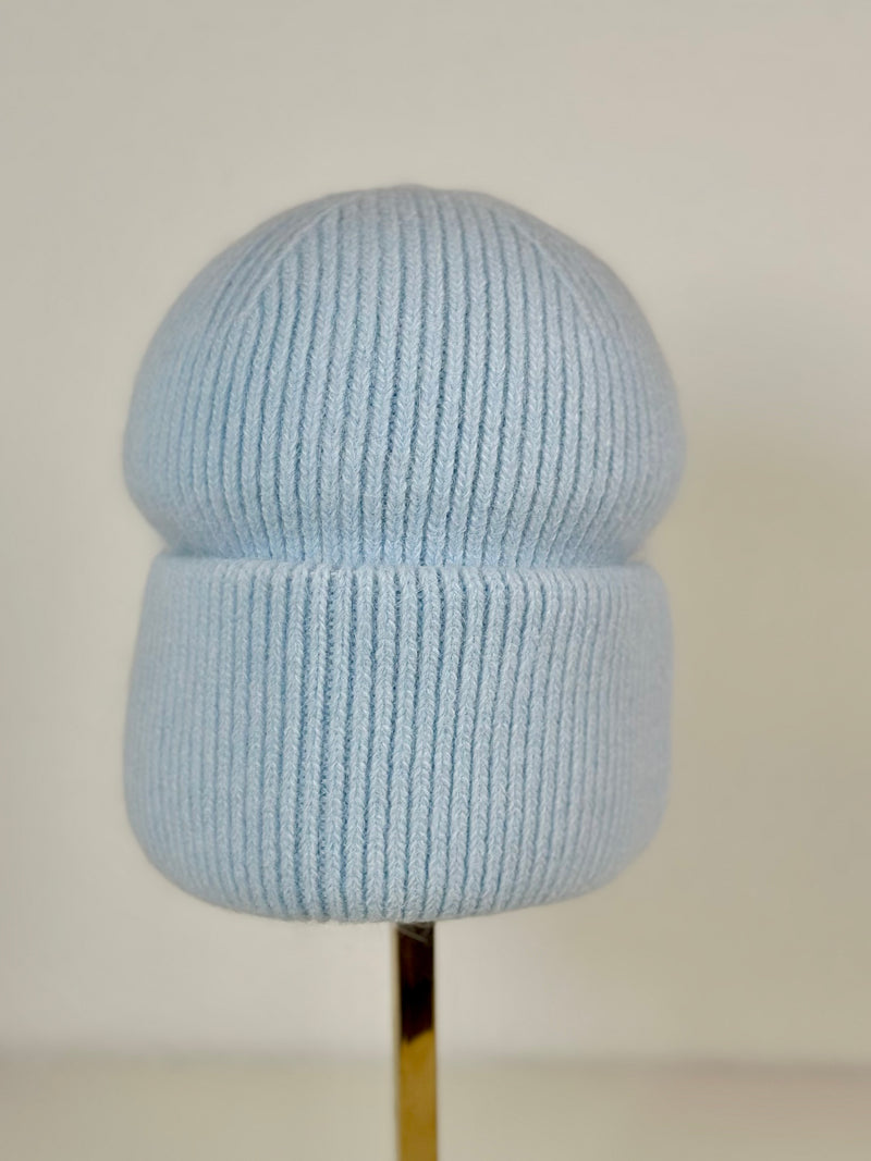 Beanie hat with angora wool beige