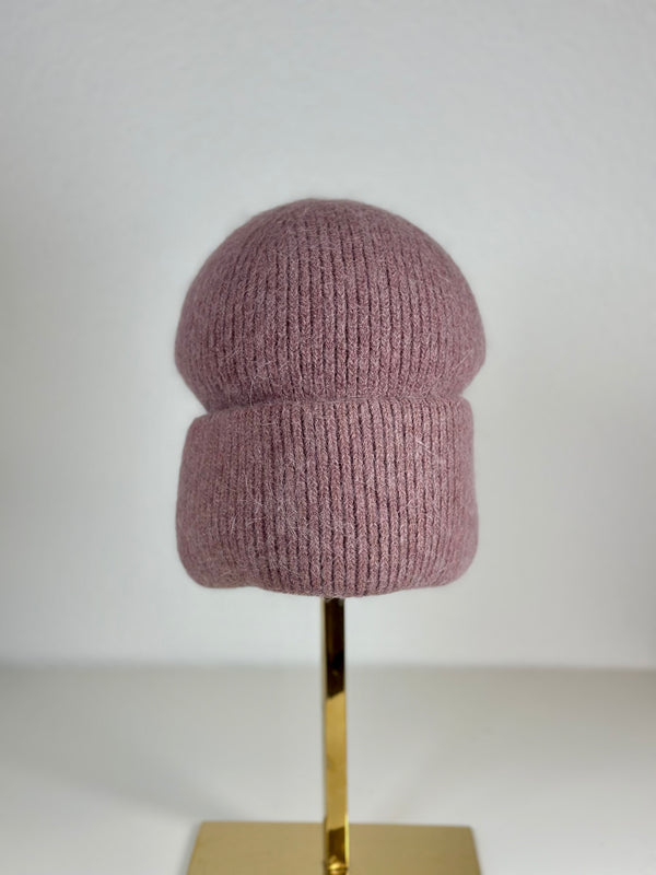 Beanie hat with angora wool beige
