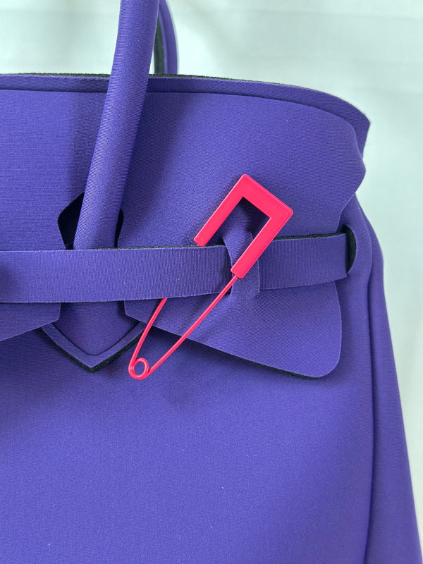 Taschenschmuck grosse Büroklammer Pink