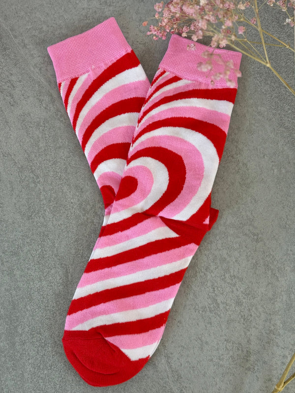Candy-Socken mit Spiralstreifen in Rosa-Rot-Weiss