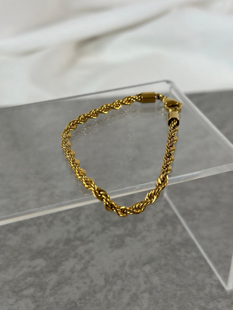 Armketteli grob, Gold
