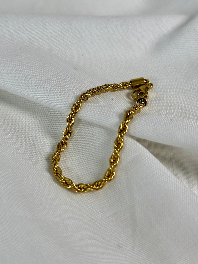 Armketteli grob, Gold