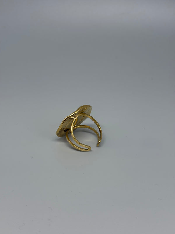 Runder Leoprint-Ring mit goldenem Rahmen – stilvoller Statement-Schmuck