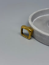 Viereckiger Edelstahlring – markantes Design mit moderner Stärke