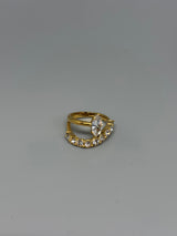 Ring mit Glitzersteinchen – opulente Eleganz