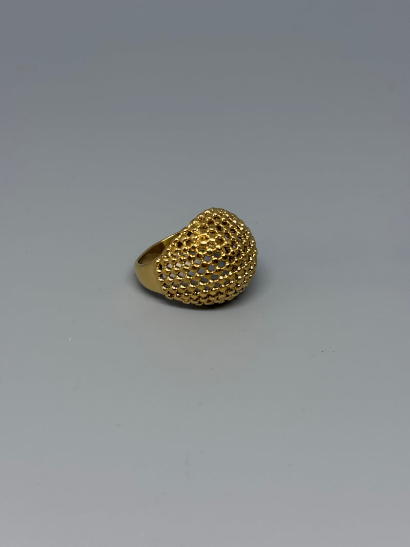 Goldener Edelstahlring mit Kugeldesign