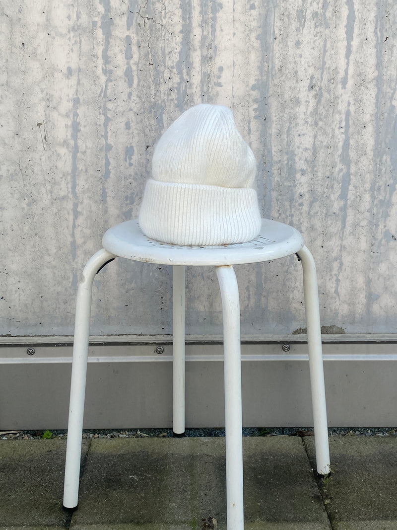 Beanie hat with angora wool off white